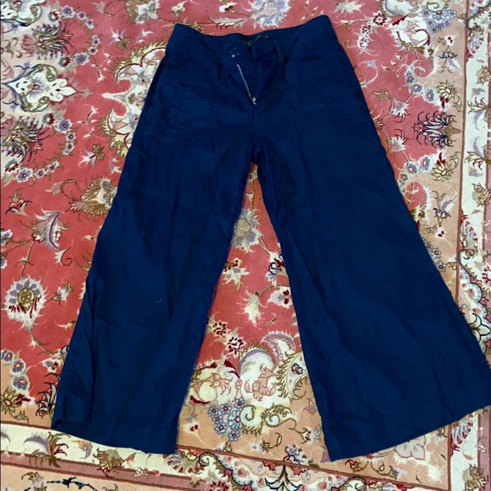 LEVEL 99 NAVY LINEN FLARED CROP